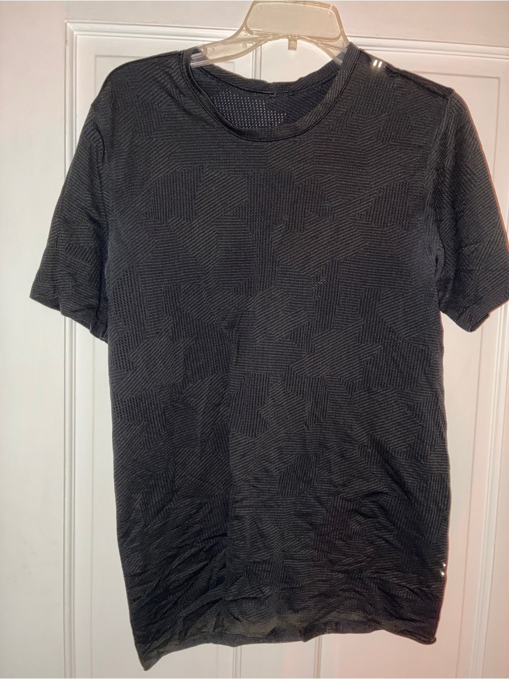 Lululemon Men’s Black Metal Vent Tech Short Sleeve Shirt M